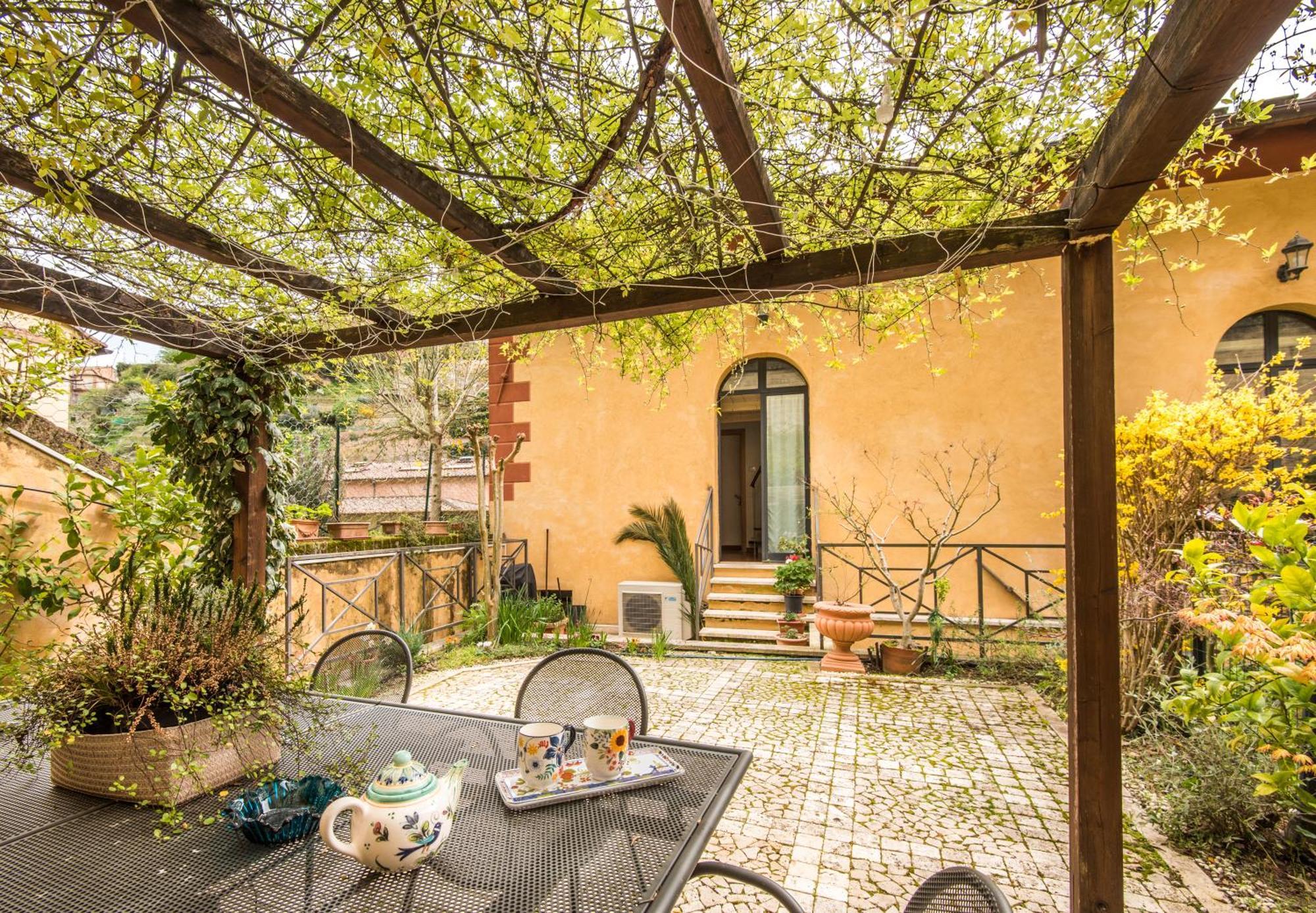 Secret Garden Siena Villa Exterior photo